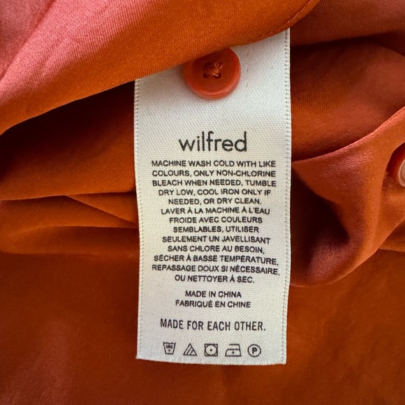 Aritzia Wilfred Beso Satin Button Up Blouse in Revel Red Orange Size Small - Picture 7 of 8